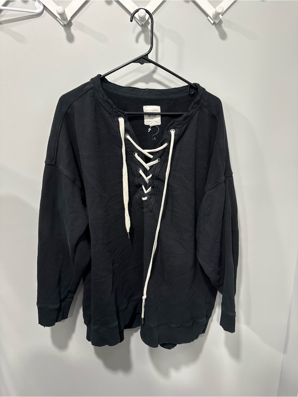 Aerie laced crewneck size XL